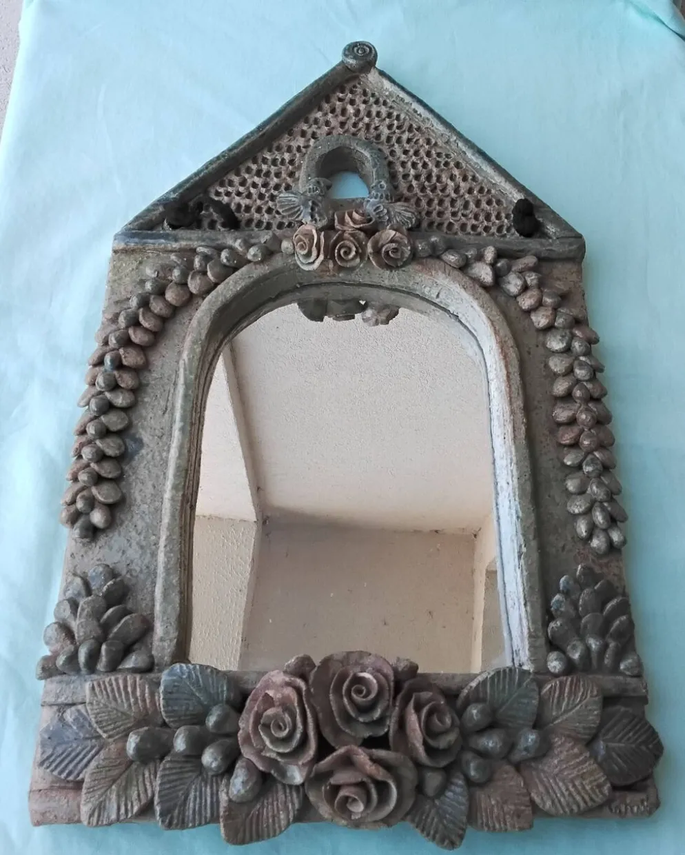 Miroir en grès signé Catido