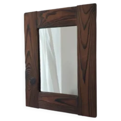 Miroir en pin teinté vintage brutsaliste en bois minimaliste