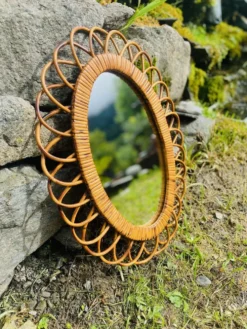 Miroir en rotin ovale vintage années 60/70