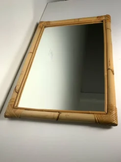 Miroir en rotin vintage