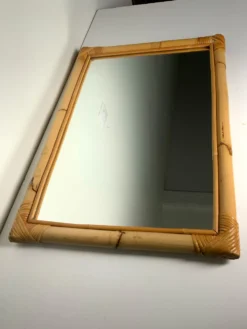 Miroir en rotin vintage