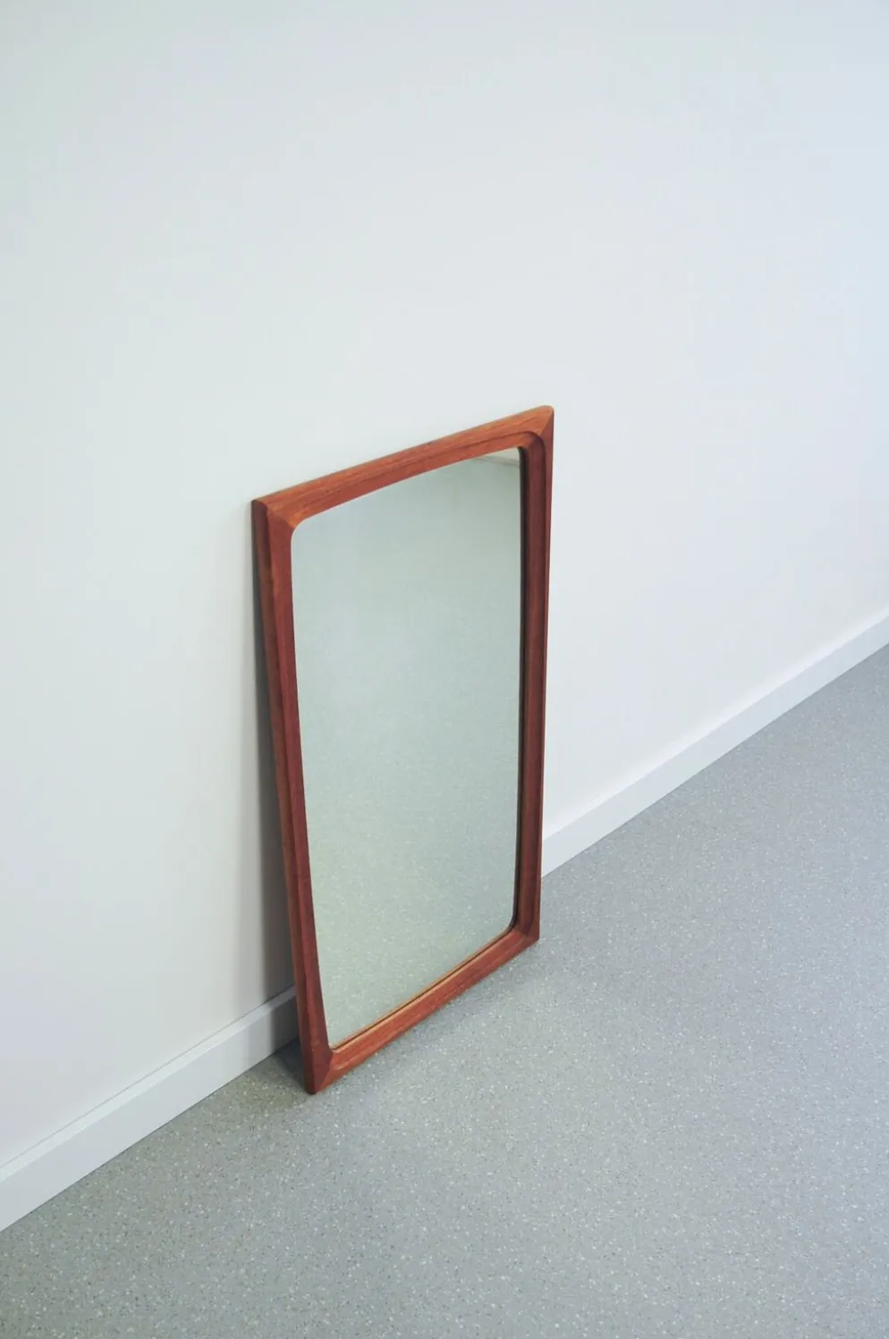 Miroir en teck danois avec cadre fraisée