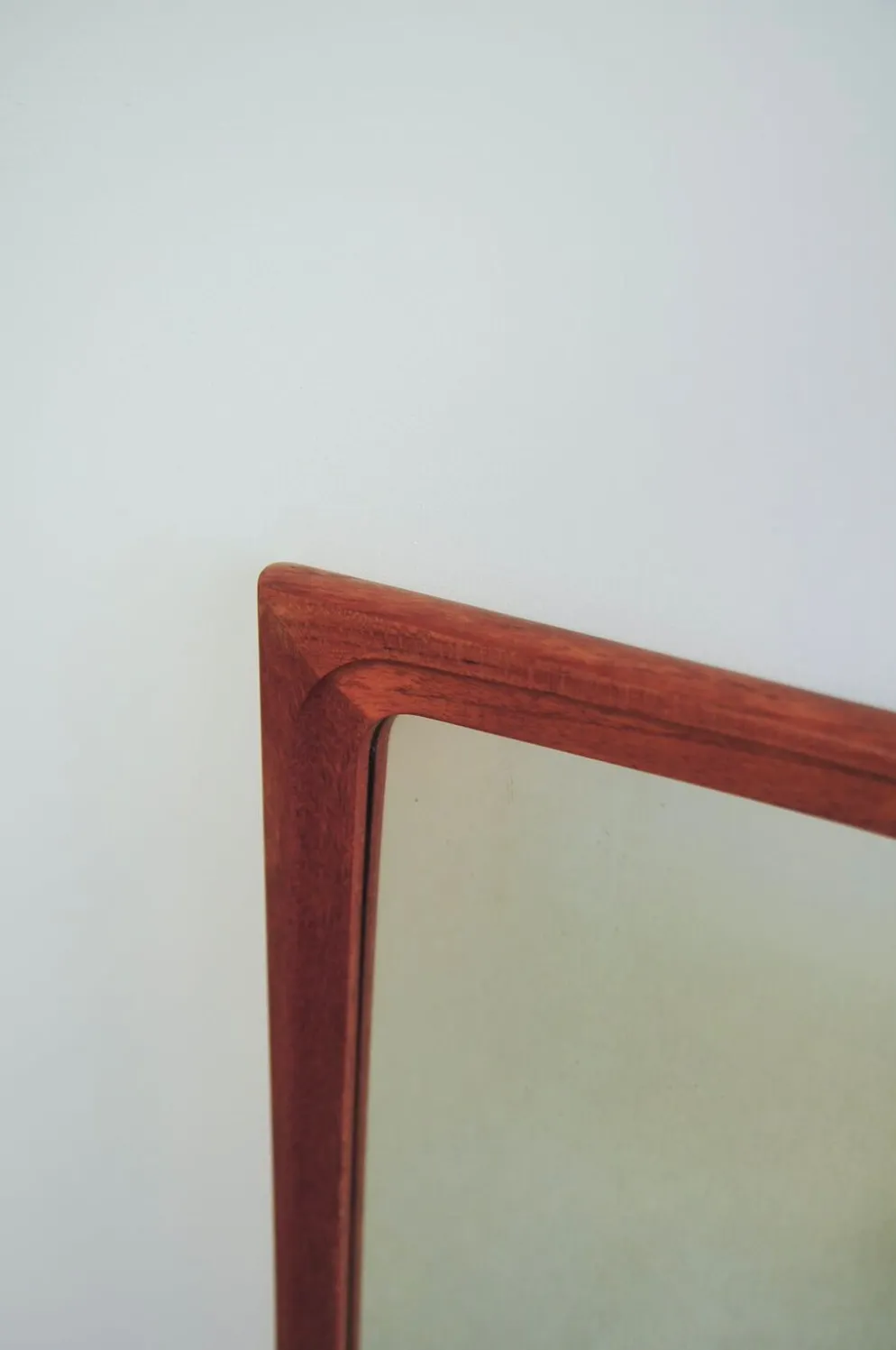 Miroir en teck danois avec cadre fraisée