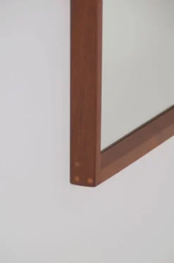 Miroir en teck danois par Kai Kristiansen pour Aksel Kjersgaard, années 1960.