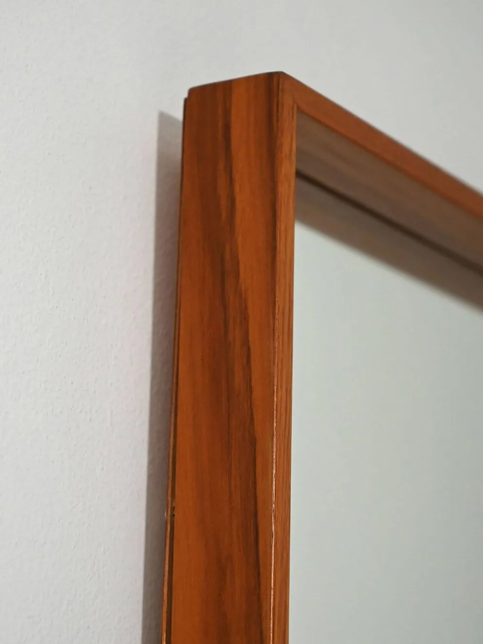 Miroir en teck suédois des années 1950-60
