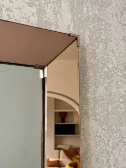 Miroir facetté à encadrement rosé – Italie, années 80