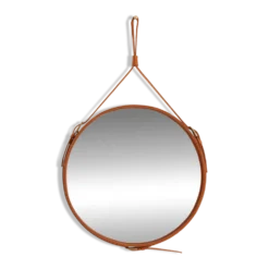 Miroir fait main de style J. Adnet en cuir végétal tanné couleur tan, ø58 cm