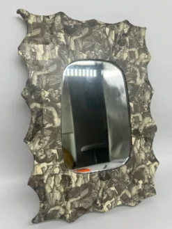 Miroir forme libre à décor d'angelots