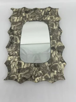Miroir forme libre à décor d'angelots