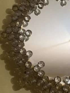 Miroir Hollywood Regency en cristal de Pawla