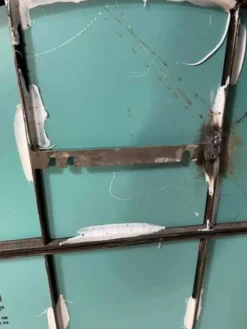 Miroir industriel en fer patiné, Tchécoslovaquie, années 1960