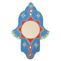 Miroir Marocain en bois peint en forme de main, années 70