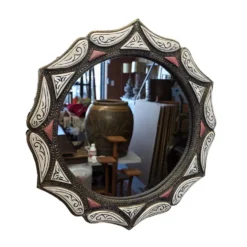 Miroir marocain vintage en laiton et os, années 1980