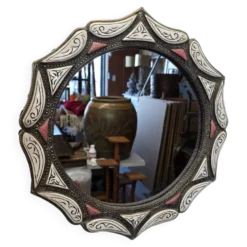 Miroir marocain vintage en laiton et os, années 1980