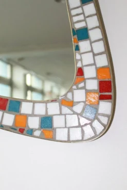 Miroir mosaïque et laiton, forme libre, Hollande, 50’s.
