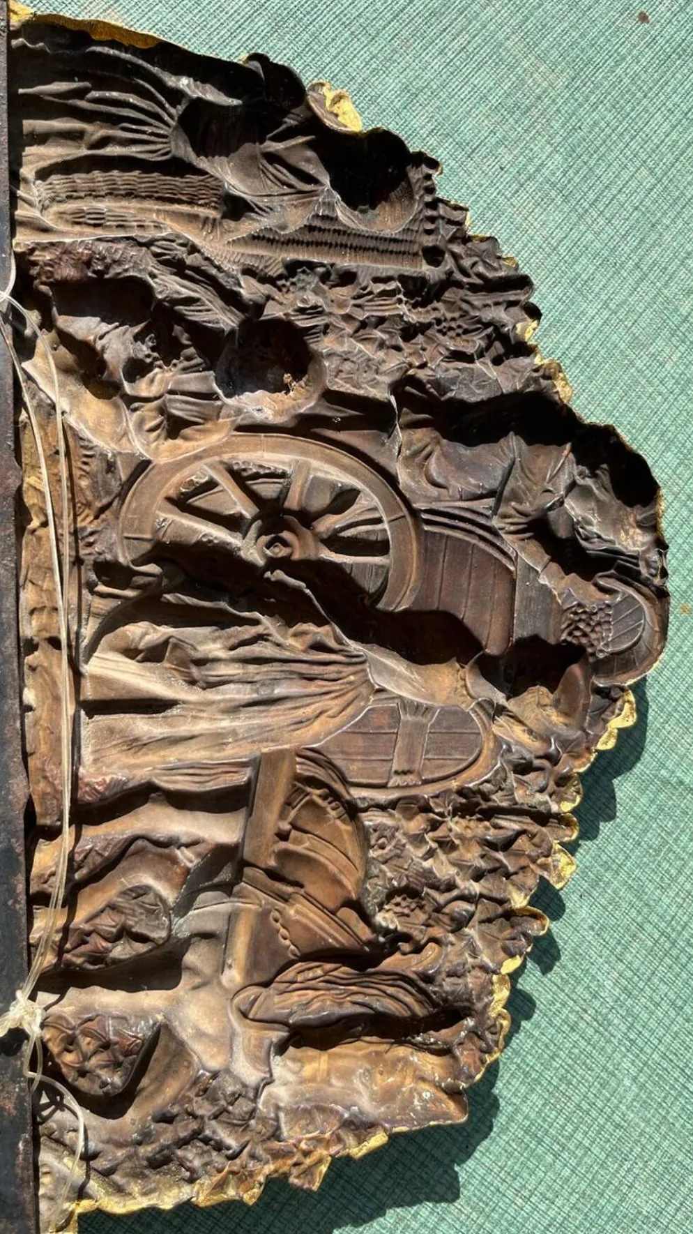Miroir métal doré 27x 47 vintage