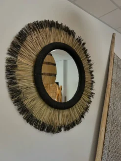 Miroir mural artisanal en fibres naturelles – style bohème chic