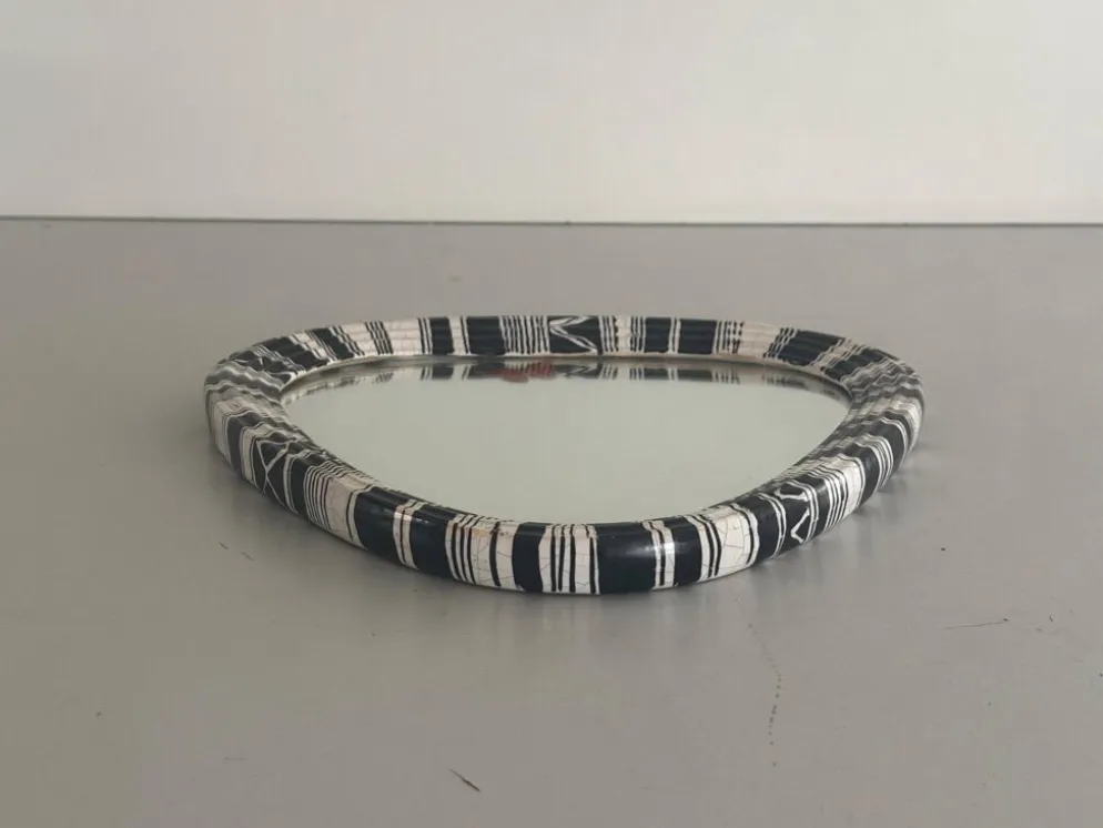 Miroir mural de petite taille, triangle rond en céramique noir et blanc, années 1950, Allemagne