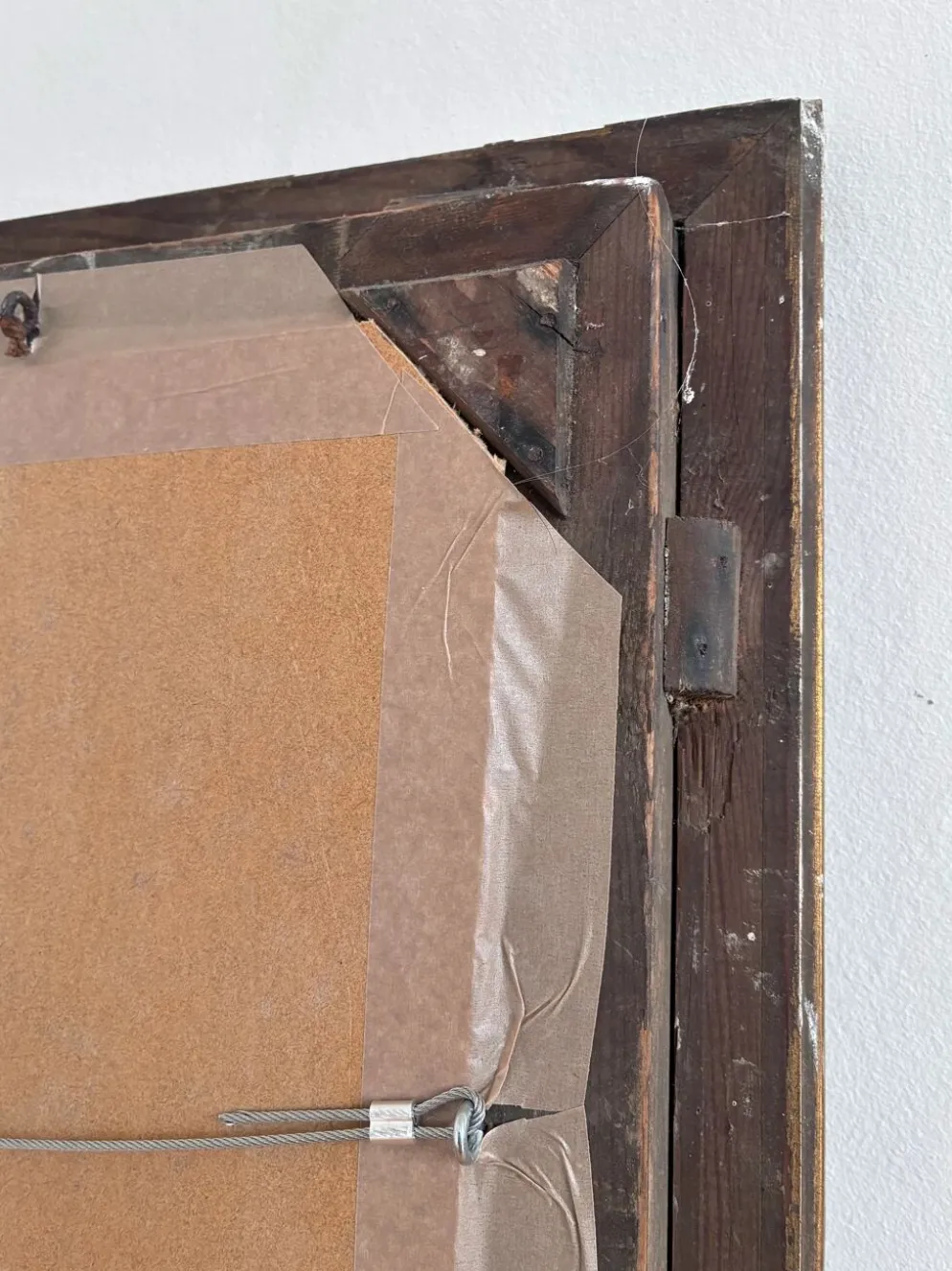 Miroir mural en bois doré antique en or