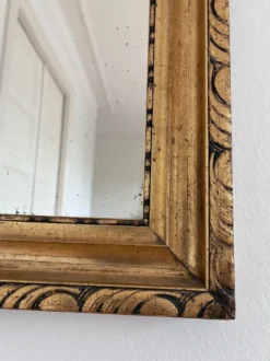 Miroir mural en bois doré antique français en or