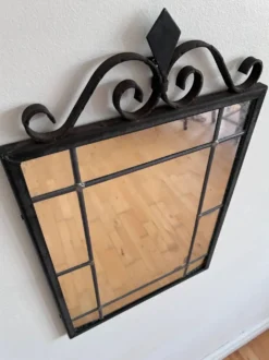 Miroir mural en fer forgé noir Art Déco, Belgique, années 1930
