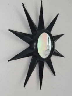 Miroir mural en métal antique en forme d'étoile noir