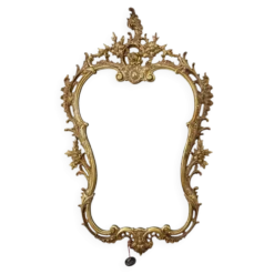 Miroir mural en métal orné de style Louis XVI du 20e siècle avec des flamboiements rococo, Fra