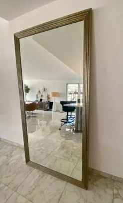 Miroir mural en métal texturé embossé et miroir biseauté