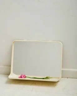 Miroir mural en plastique avec étagère intégrée, 1970s