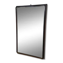 Miroir mural rectangulaire des années 50 en bois et en laiton.