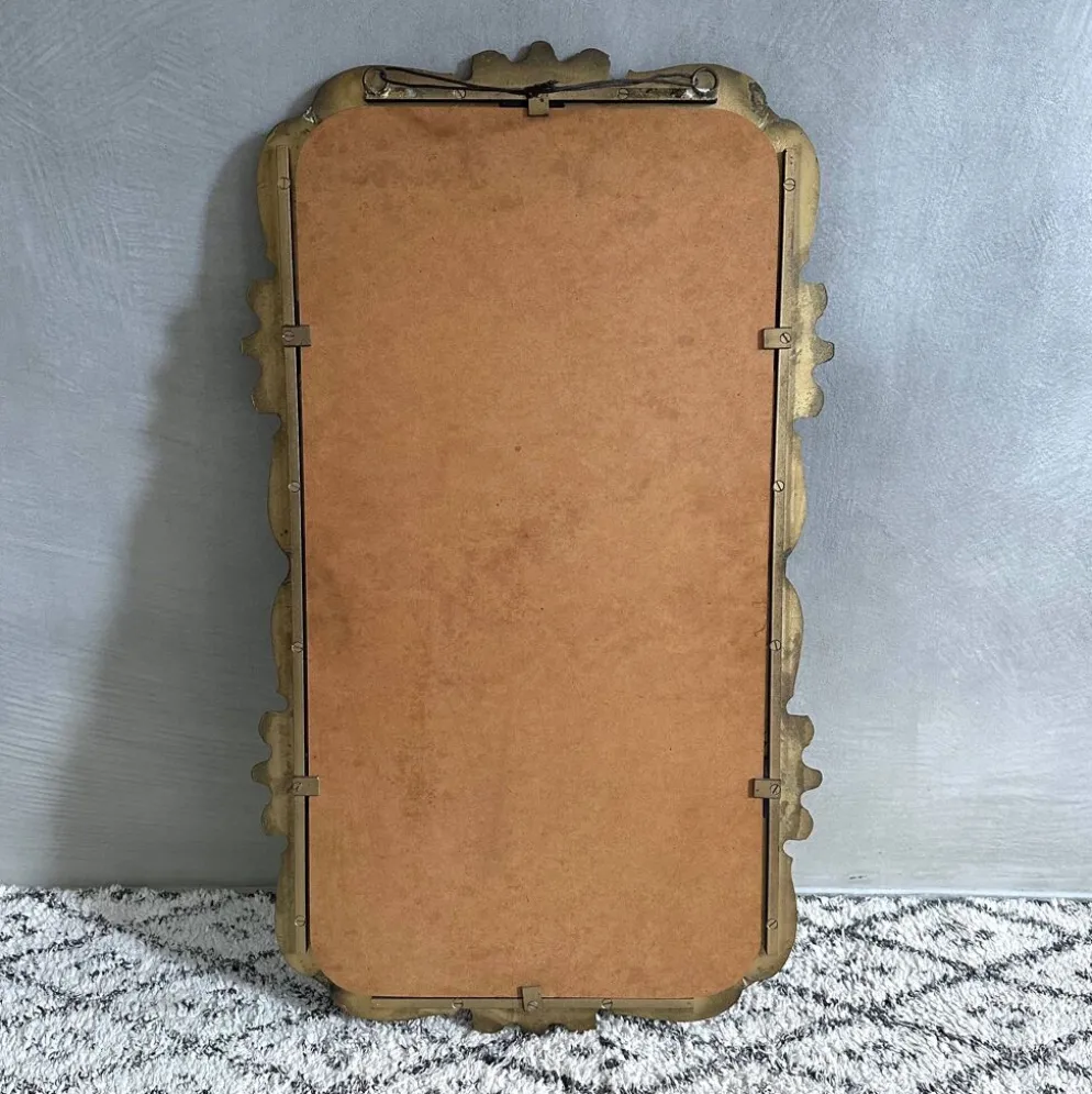 Miroir mural rectangulaire vintage avec cadre en bronze, miroir en bronze