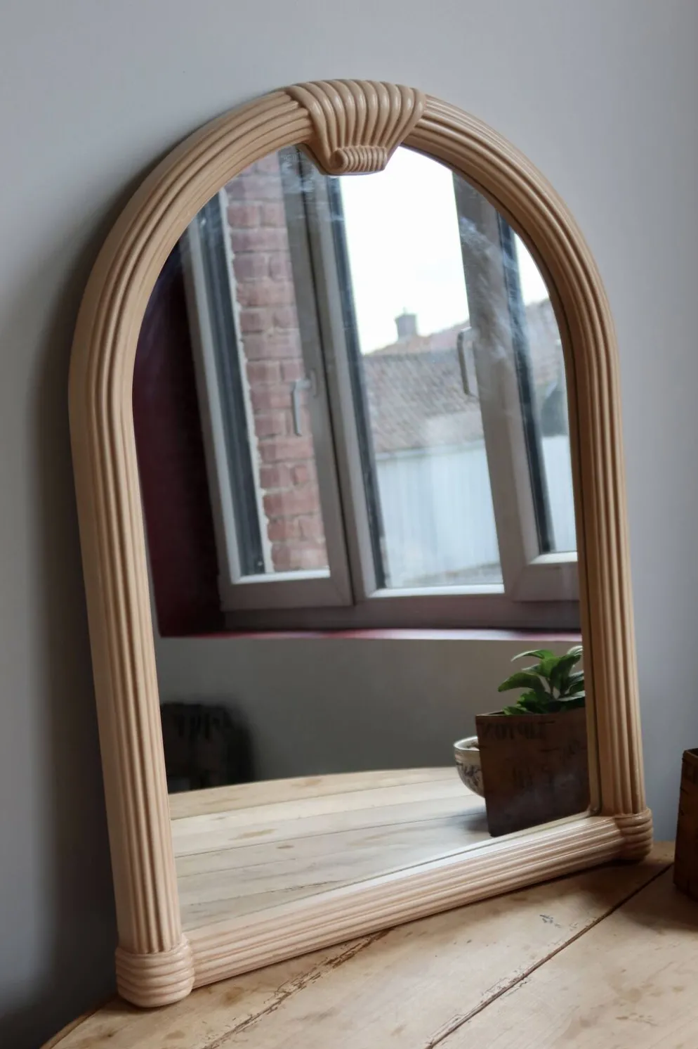 Miroir mural rose poudré arche - Style Art déco - Cadre mouluré