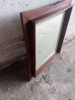 Miroir mural sculptural en bois, années 1960