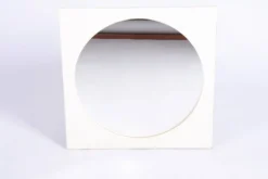 Miroir mural tchèque des années 70 avec cadre en bois.