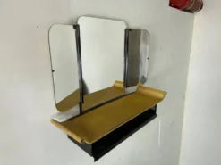 Miroir mural tri-pliant moderniste du milieu du siècle des années 1950