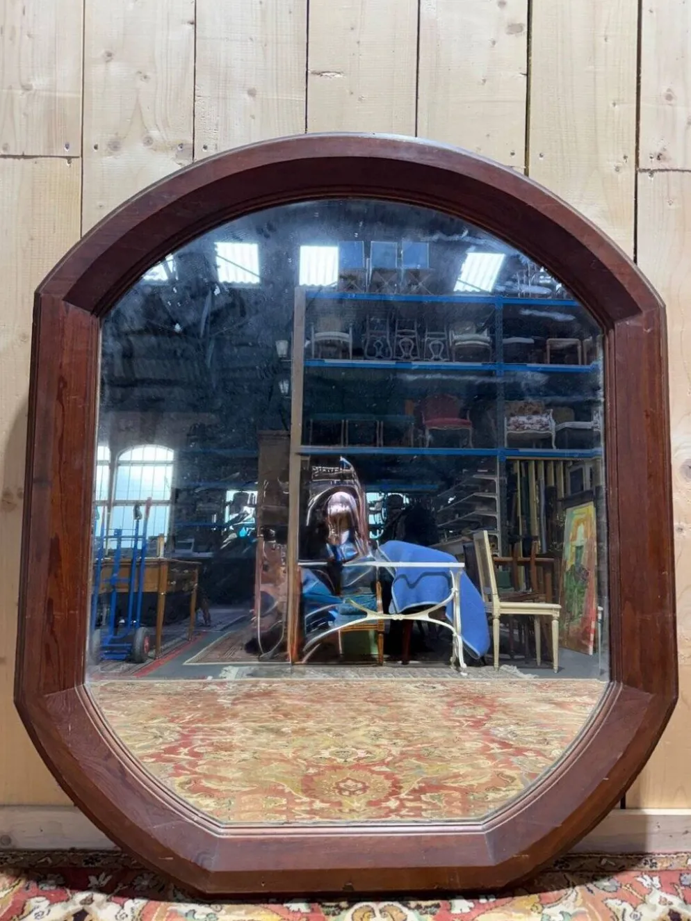 Miroir octogonal biseauté – Époque 1900 – Cadre bois teinté acajou