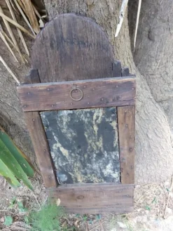 Miroir oriental brutaliste en bois 23x53cm