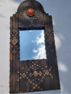 Miroir oriental brutaliste en bois 23x53cm