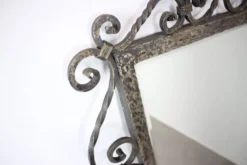 Miroir ornemental en fer forgé MOKO Praha, Tchécoslovaquie, milieu du 20ème siècle