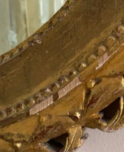 Miroir ovale ancien à la feuille d'or – Fronton nœud & motifs floraux style