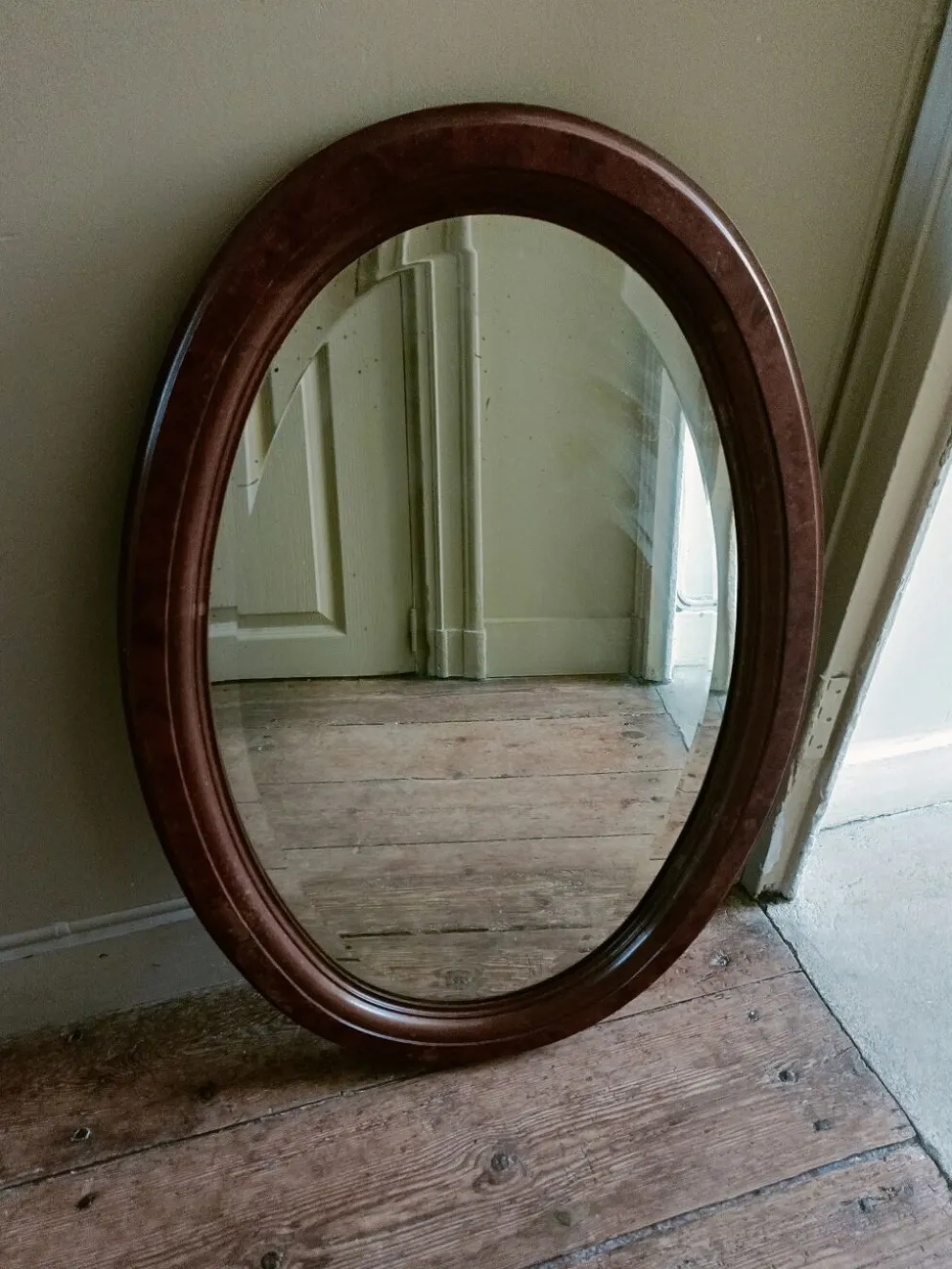 Miroir ovale biseauté Art Déco