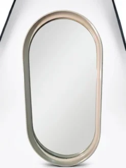 Miroir ovale en laqué blanc des années 70