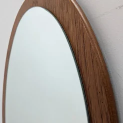 Miroir ovale scandinave en teck – années 60