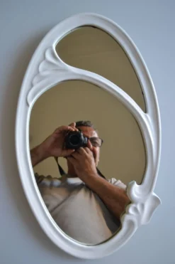 Miroir ovale style art nouveau Jugendstil en fonte de fer émaillée 49 x 29