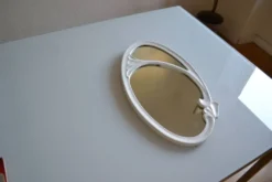 Miroir ovale style art nouveau Jugendstil en fonte de fer émaillée 49 x 29
