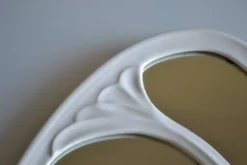 Miroir ovale style art nouveau Jugendstil en fonte de fer émaillée 49 x 29