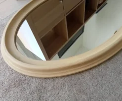 Miroir ovale vintage en bois patiné
