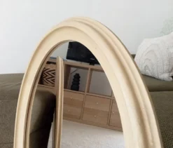 Miroir ovale vintage en bois patiné