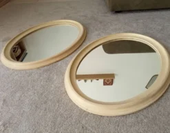 Miroir ovale vintage en bois patiné