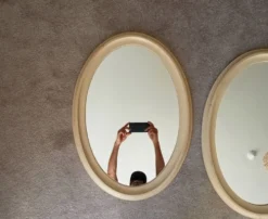 Miroir ovale vintage en bois patiné